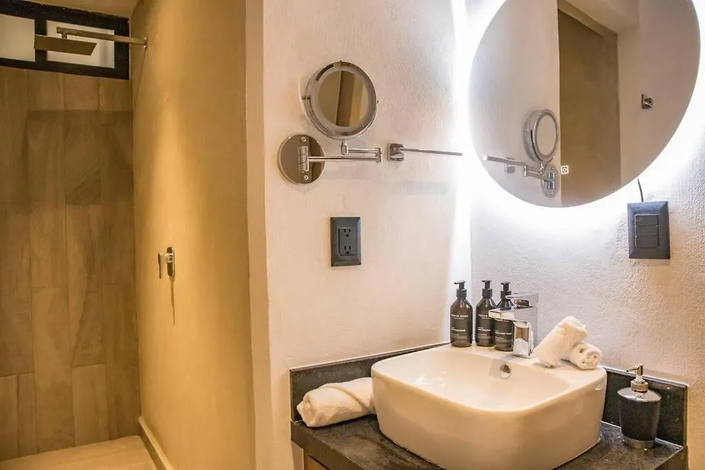 1 Bedroom In Downtown Walking Distance From Bars Tulum Mexico