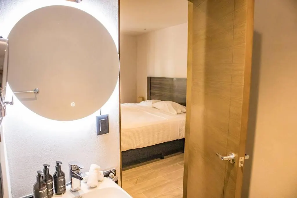 Apartment 1 Bedroom In Downtown Walking Distance From Bars Tulum